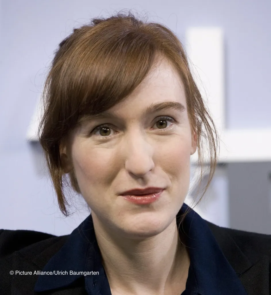 Porträt von Nora Bossong